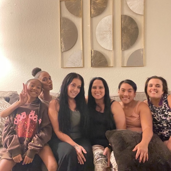 Meet your Posher, Erin - Picture 4 of 7